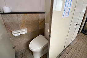 水洗トイレ(研修棟内)